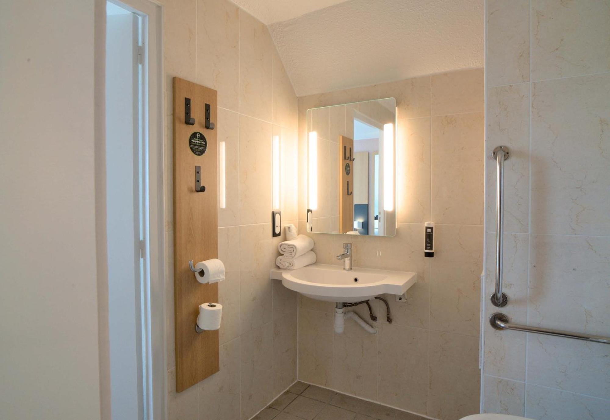B&B Hotel Dreux Centre المظهر الخارجي الصورة